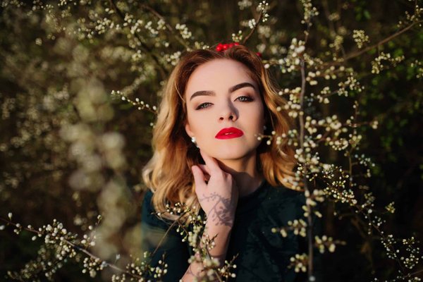 Mastering the chic look with oversized blazers